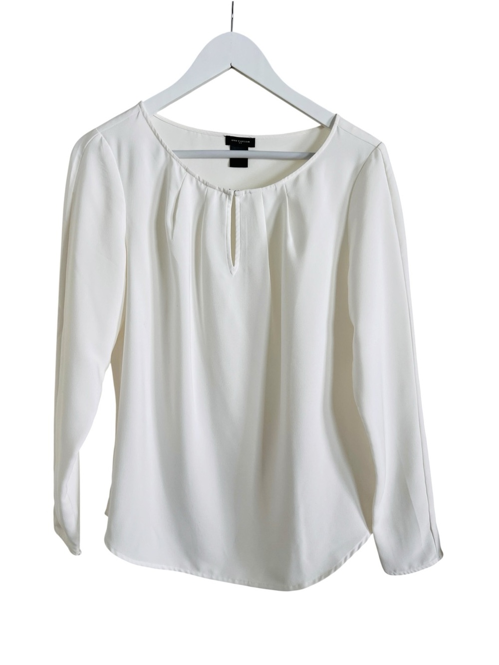 ANN TAYLOR Women’s Cream Long-Sleeve Keyhole Blouse Sz Small